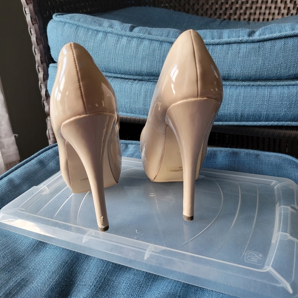 brand new original box nude pumps glaze shiny size 5 4 inch heel - Picture 2 of 2